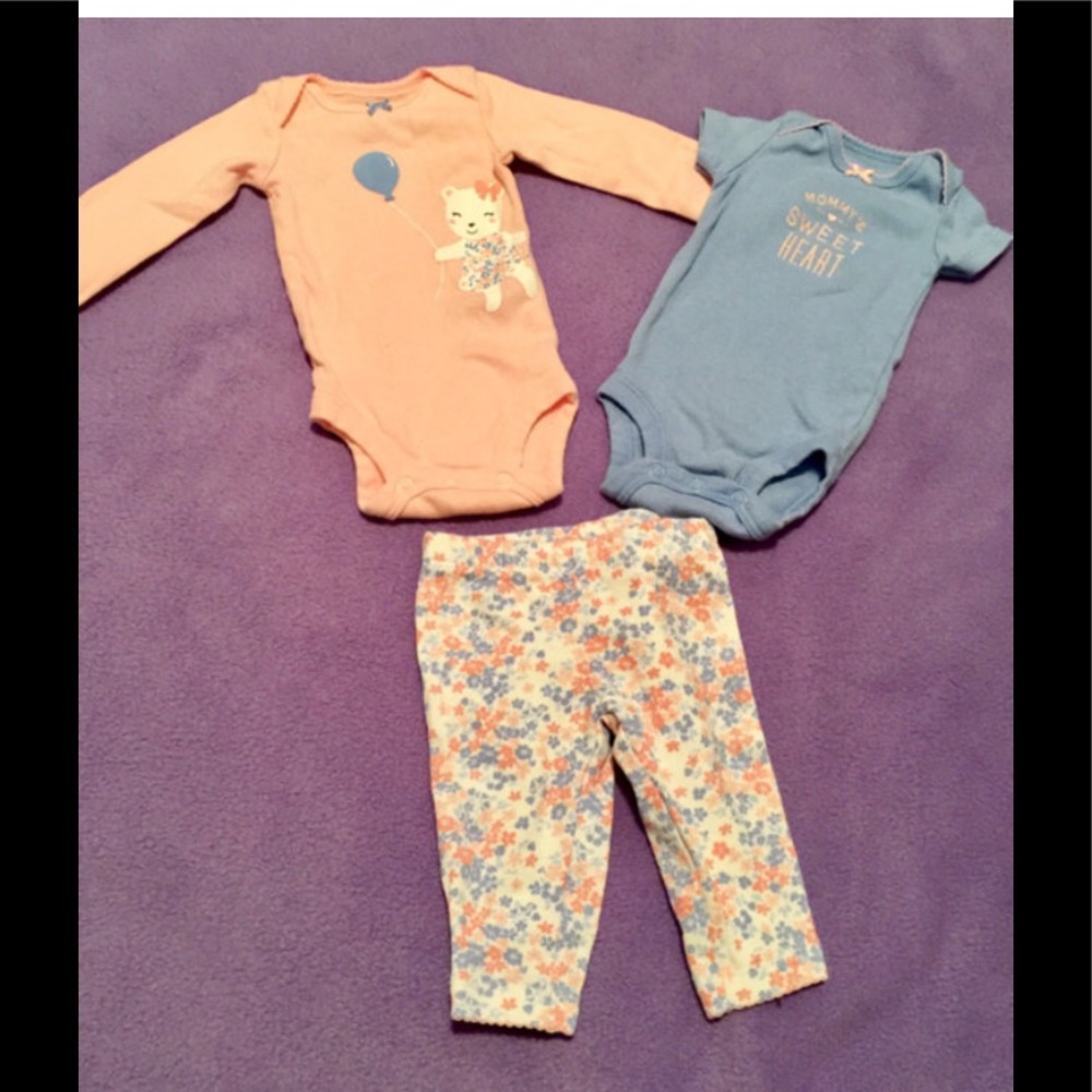 Carter's Newborn Matching Set